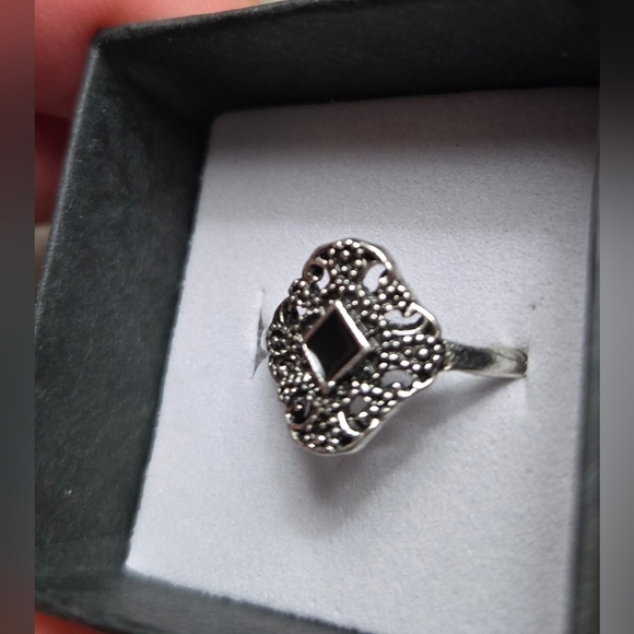 NWOT | Vintage | Onyx Stone Silver Plated Women's Statement Ring | Size: 6.75 - Picture 6 of 9